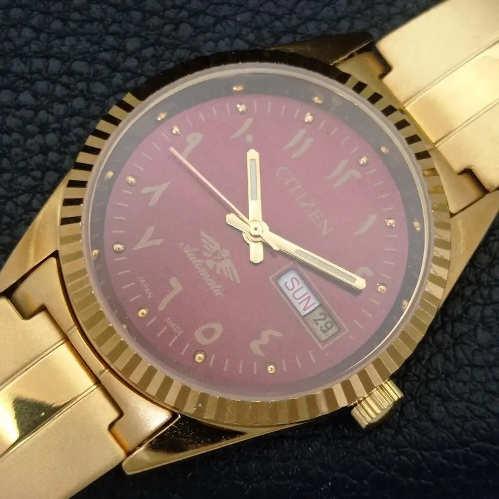Vintage 1983 Citizen Automatic Mens Gold Watch W/daydate & Red accents